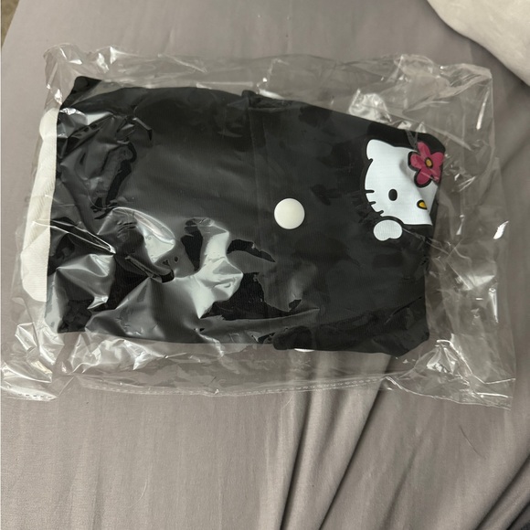 Hello kitty jacket - Picture 2 of 5